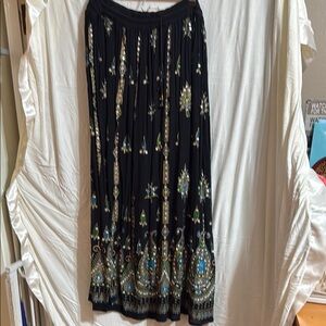 Black and Gold Pleated Maxi Skirt